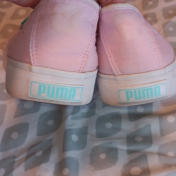 Puma Women's 9.5 Pink White Loafers Slip On's  Flats - Picture 9 of 10